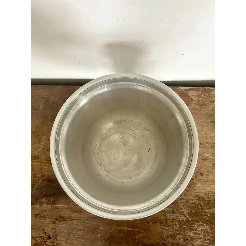 Mid Century Hammered Aluminum Ice Bucket with Lid, Vintage Barware Home Bar Cart
